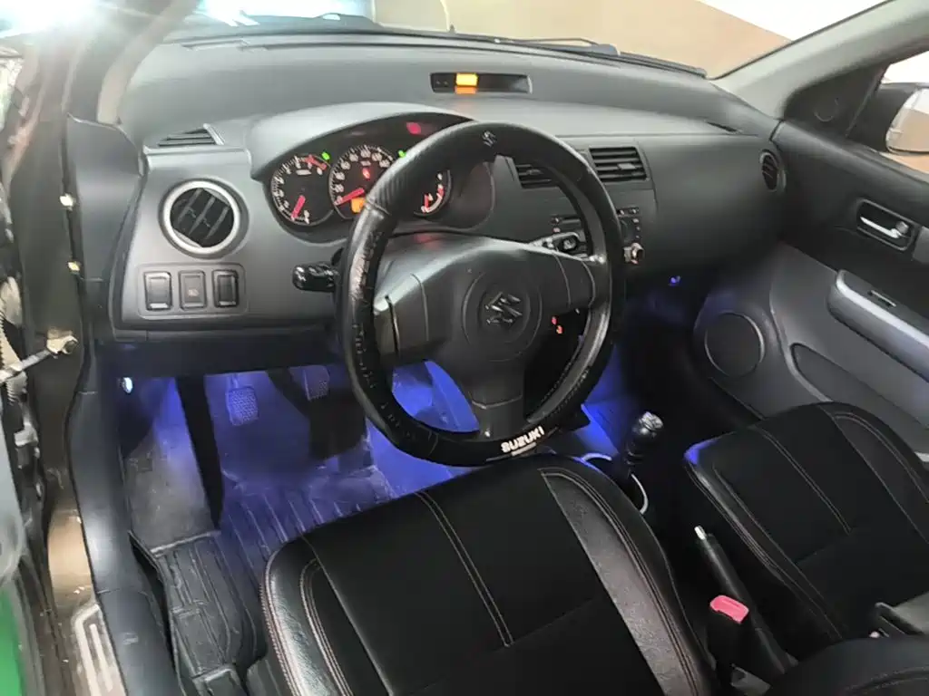Suzuki Swift — миниатюра 5