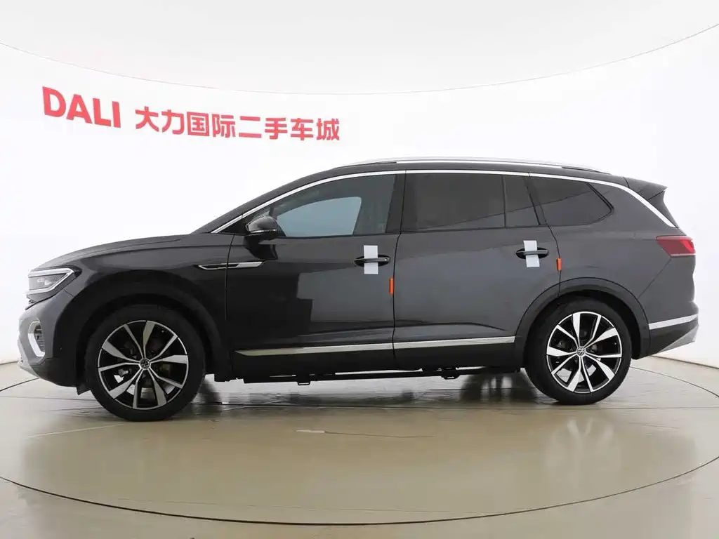Volkswagen Viloran 2022 530TSI Flagship Pro 6 мест