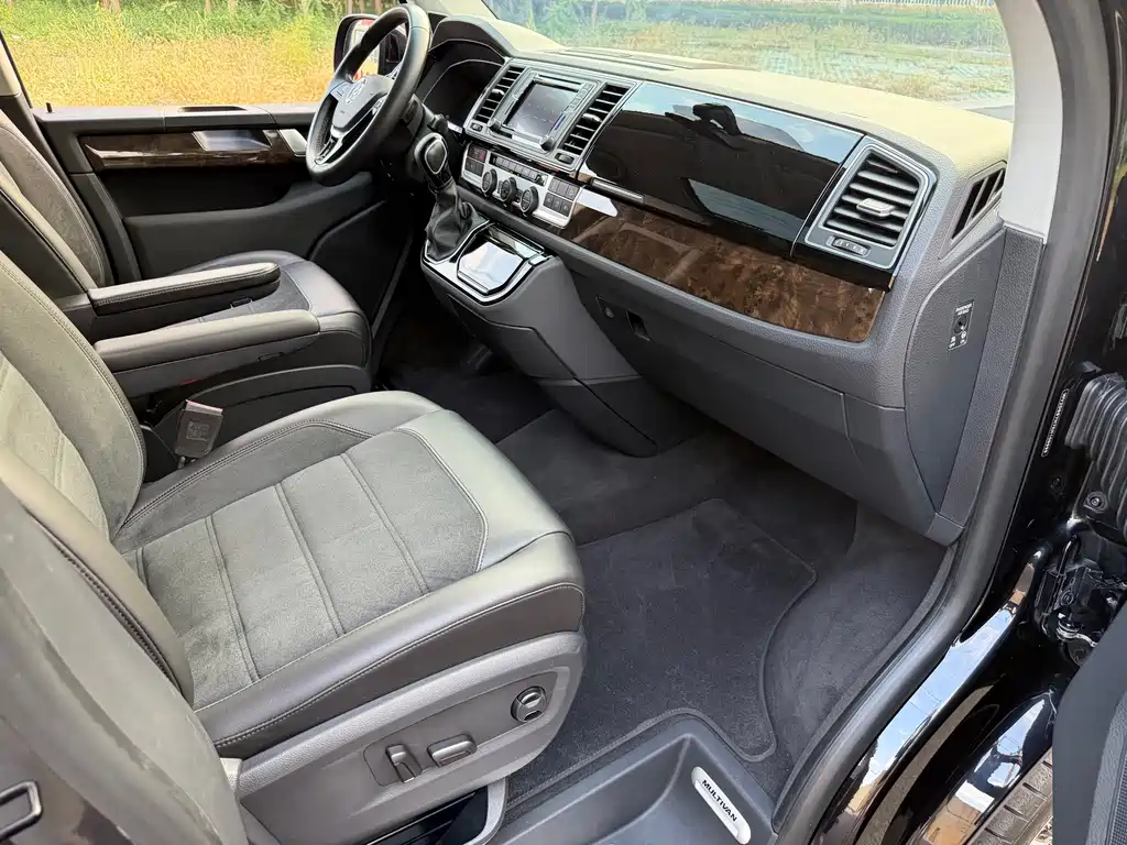 Volkswagen Multivan — миниатюра 13