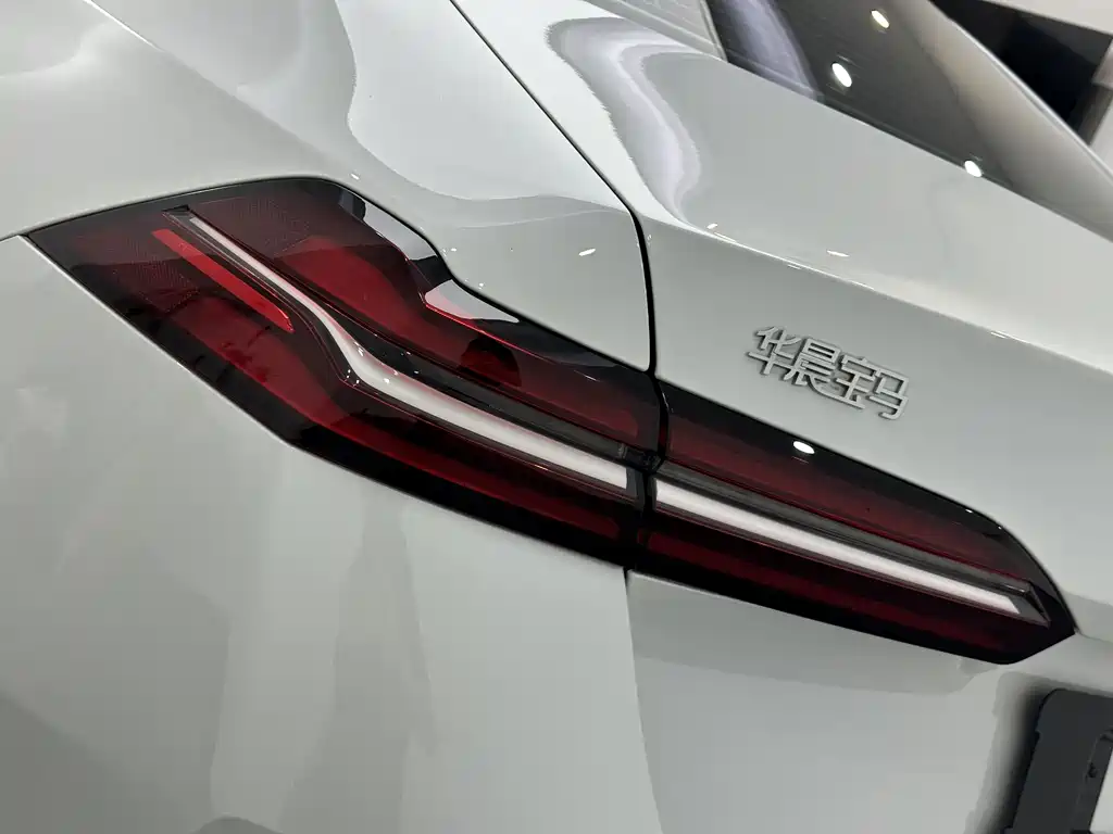 BMW 5 Series — миниатюра 21