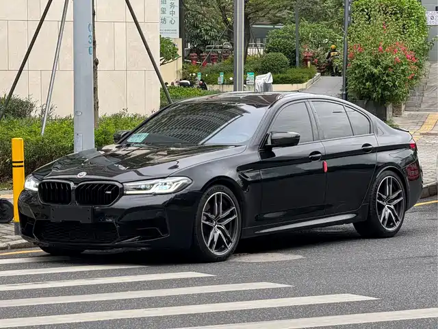 BMW M5