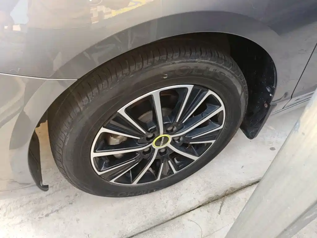 Roewe i5 — миниатюра 23