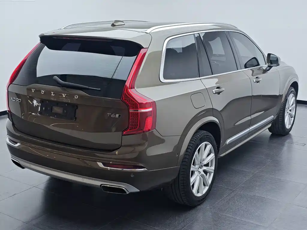 Volvo XC90 — миниатюра 6
