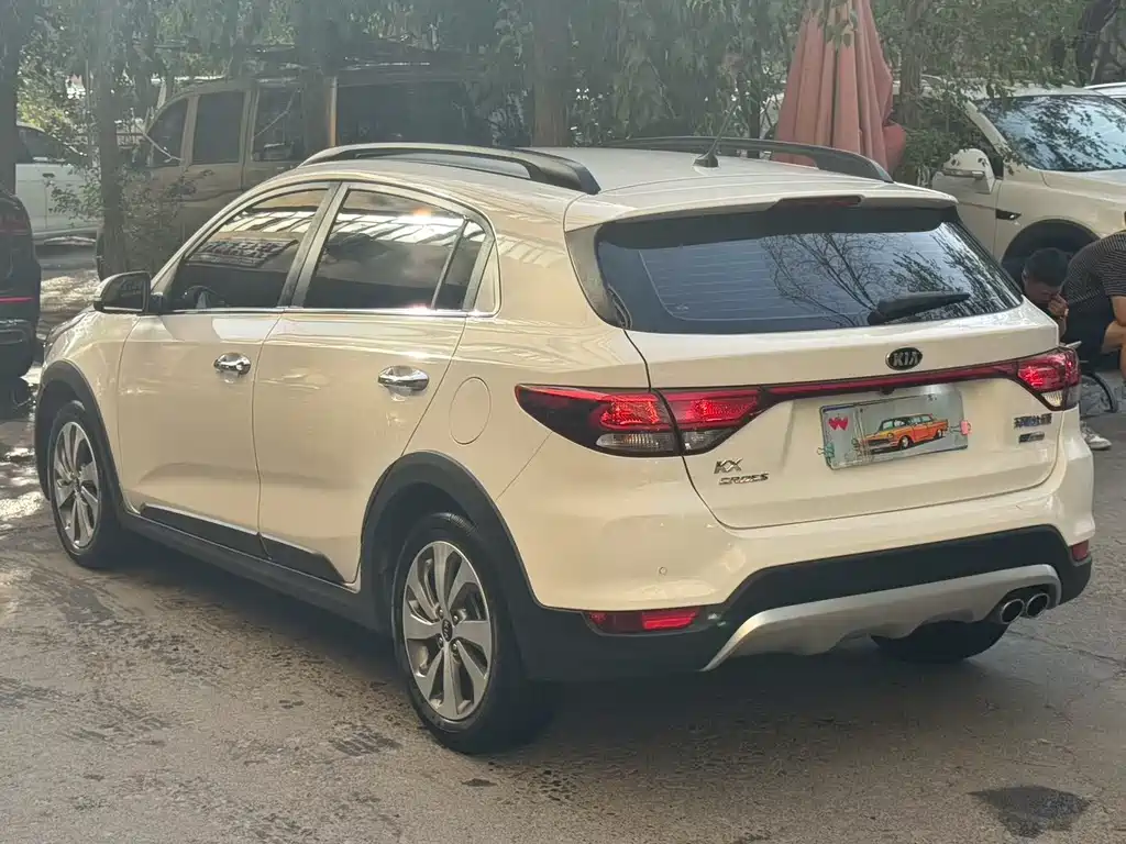 Kia KX Cross — миниатюра 9