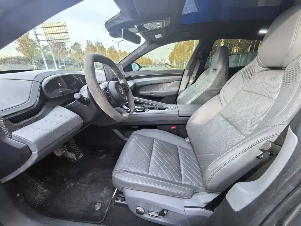 ZEEKR EXTREME KRYPTON 001