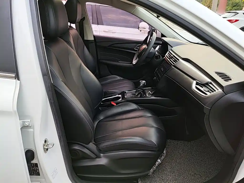 Roewe i5 — миниатюра 25