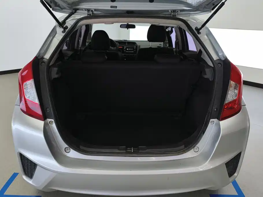 Honda Fit — миниатюра 4