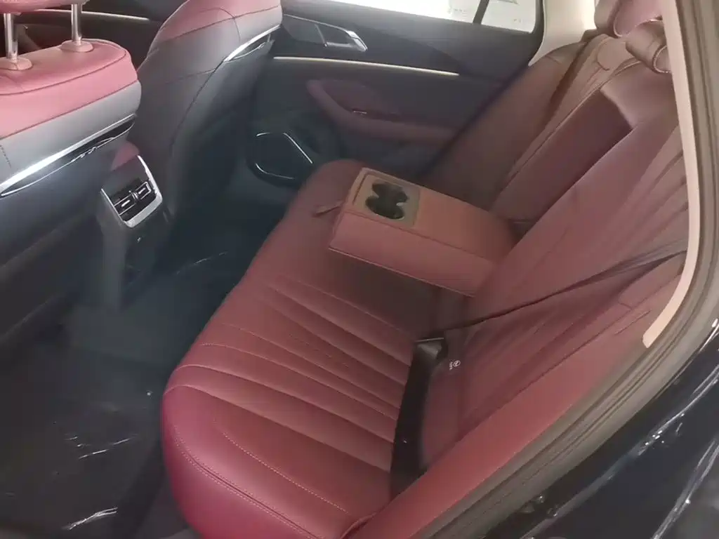 Hongqi Hongqi H5 — миниатюра 17