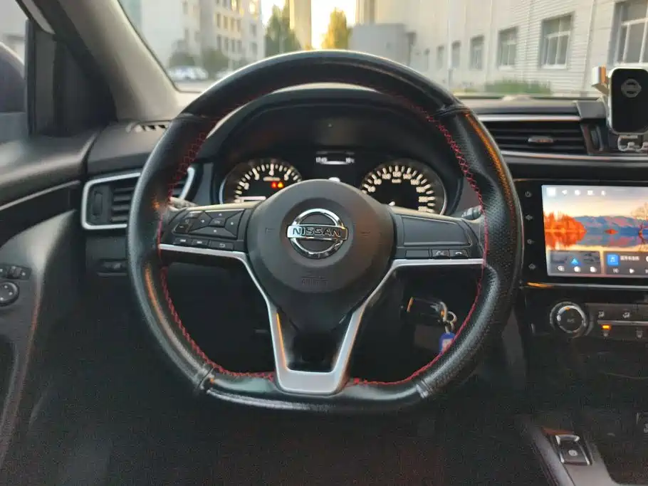 Nissan Qashqai — миниатюра 15