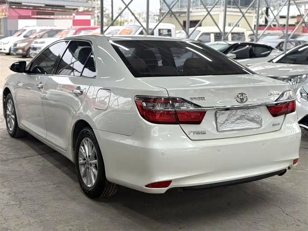 TOYOTA CAMRY