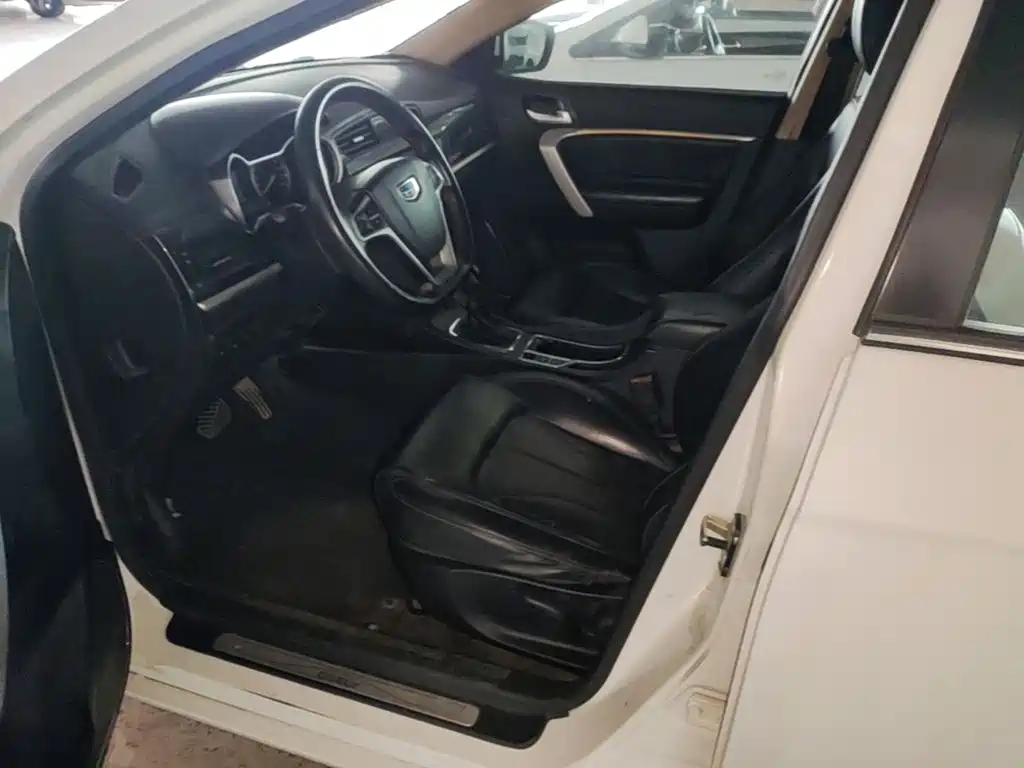 Geely Emgrand — миниатюра 15