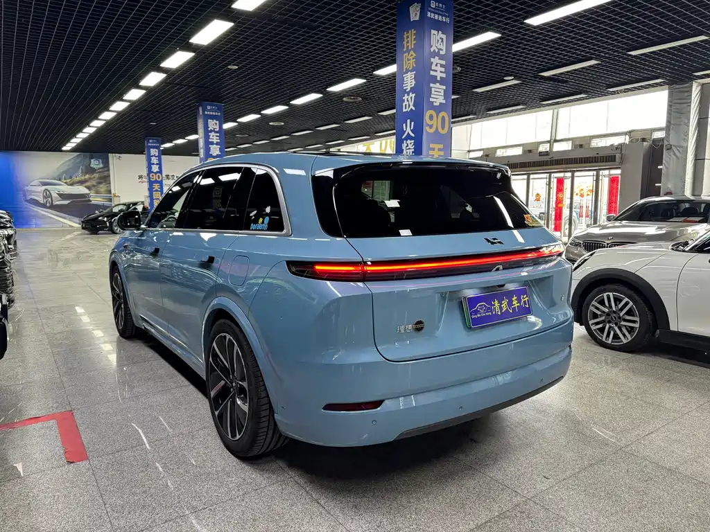 Li Auto IDEAL L7