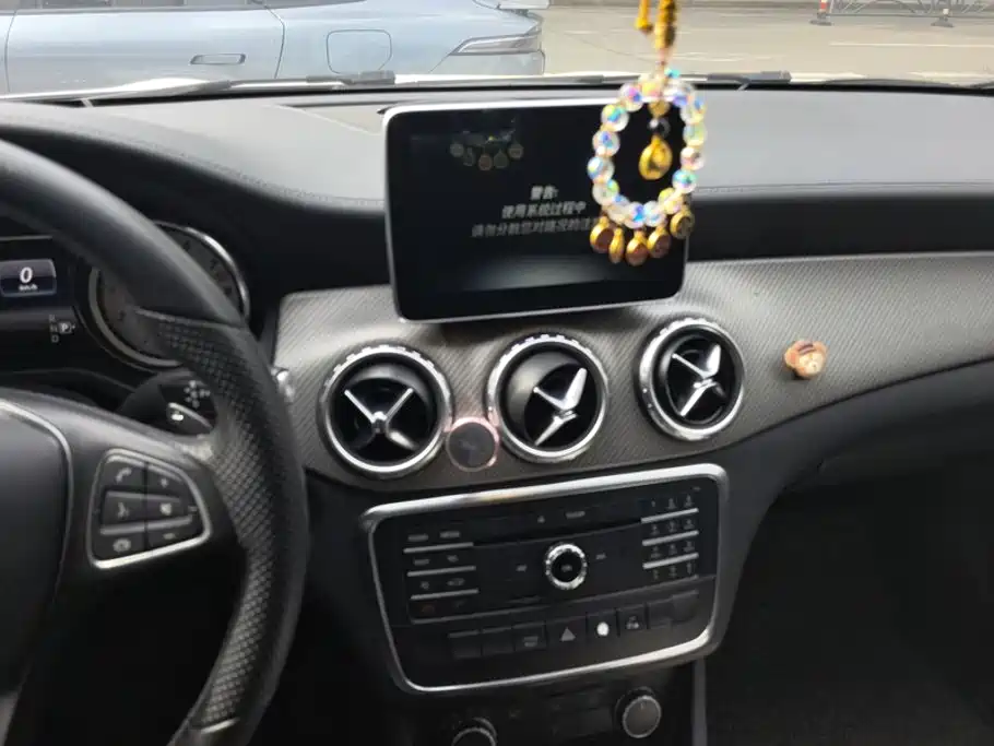 Mercedes-Benz GLA — миниатюра 13