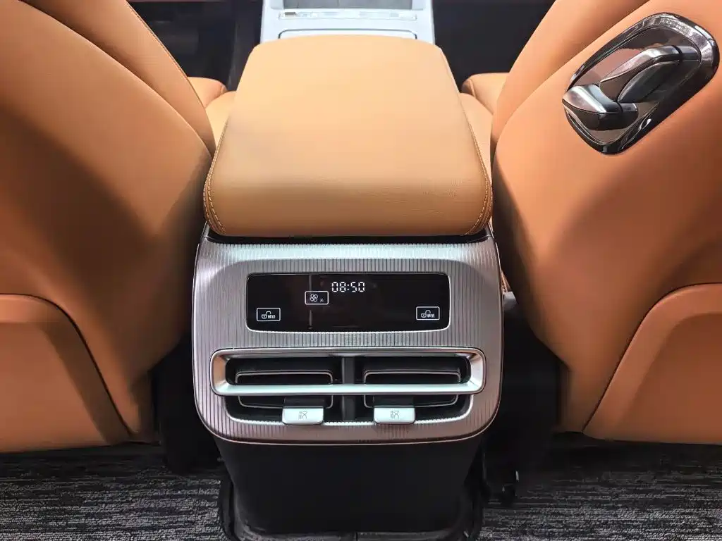 BYD Хань Ли — миниатюра 11