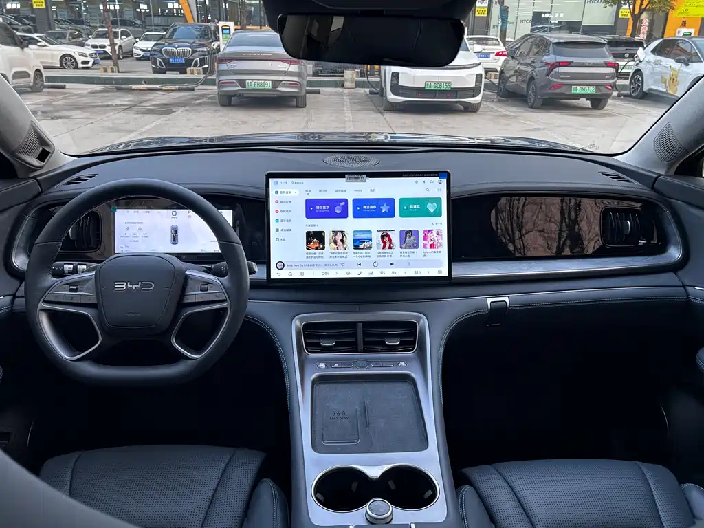 BYD SEA LION 07 DM I