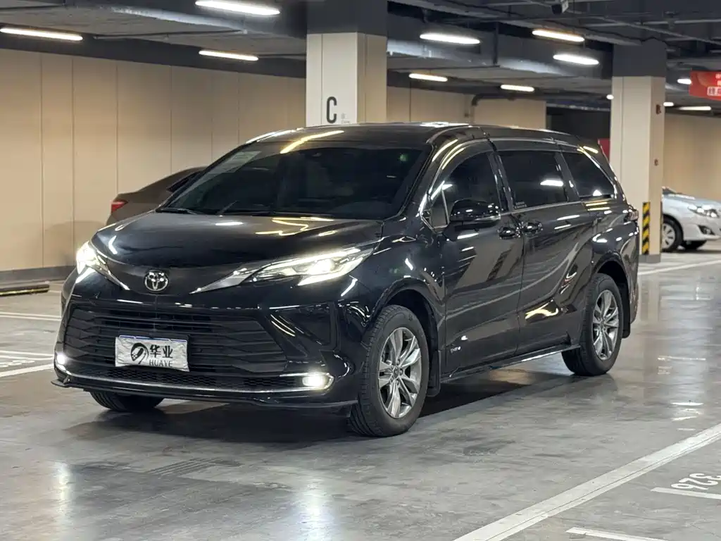 Toyota Sienna 2024