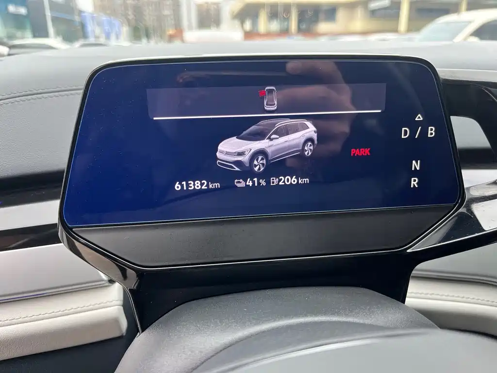 VOLKSWAGEN ID.6 CROZZ