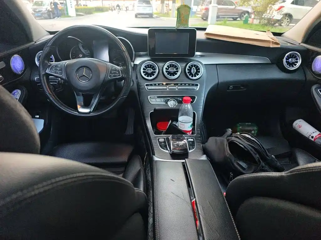 Mercedes-Benz C-Class — миниатюра 13