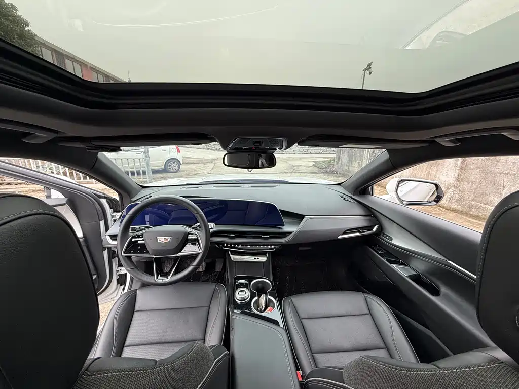 Cadillac GT4 — миниатюра 9
