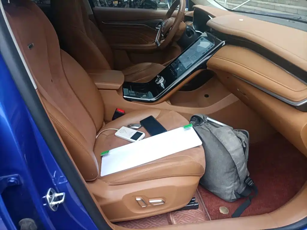 Roewe MARVEL X — миниатюра 25