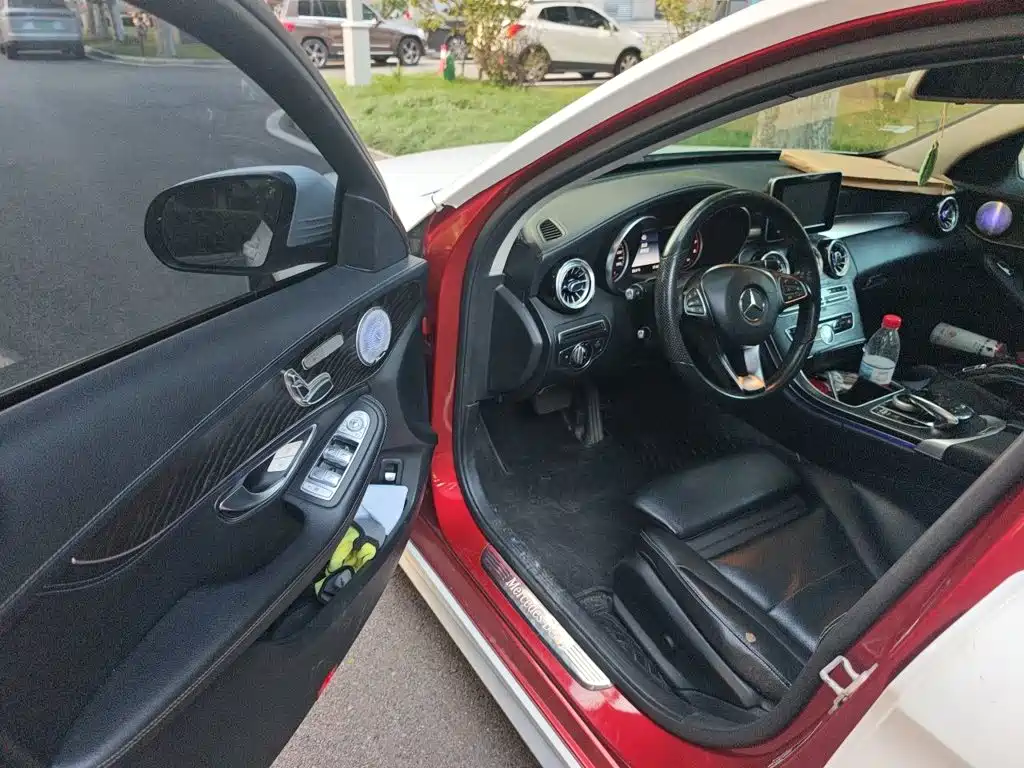 Mercedes-Benz C-Class — миниатюра 14