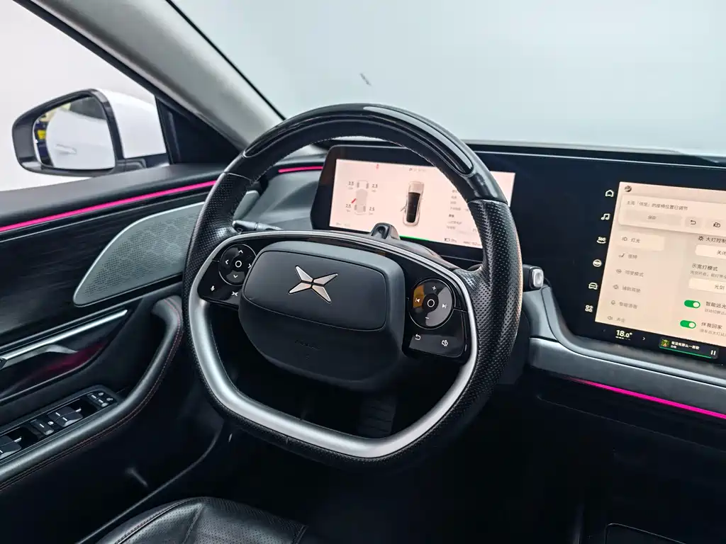 XPeng P7 — миниатюра 15