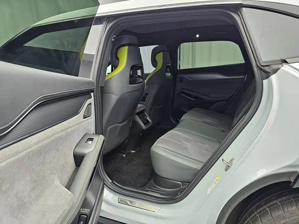 BYD L EV — миниатюра 11