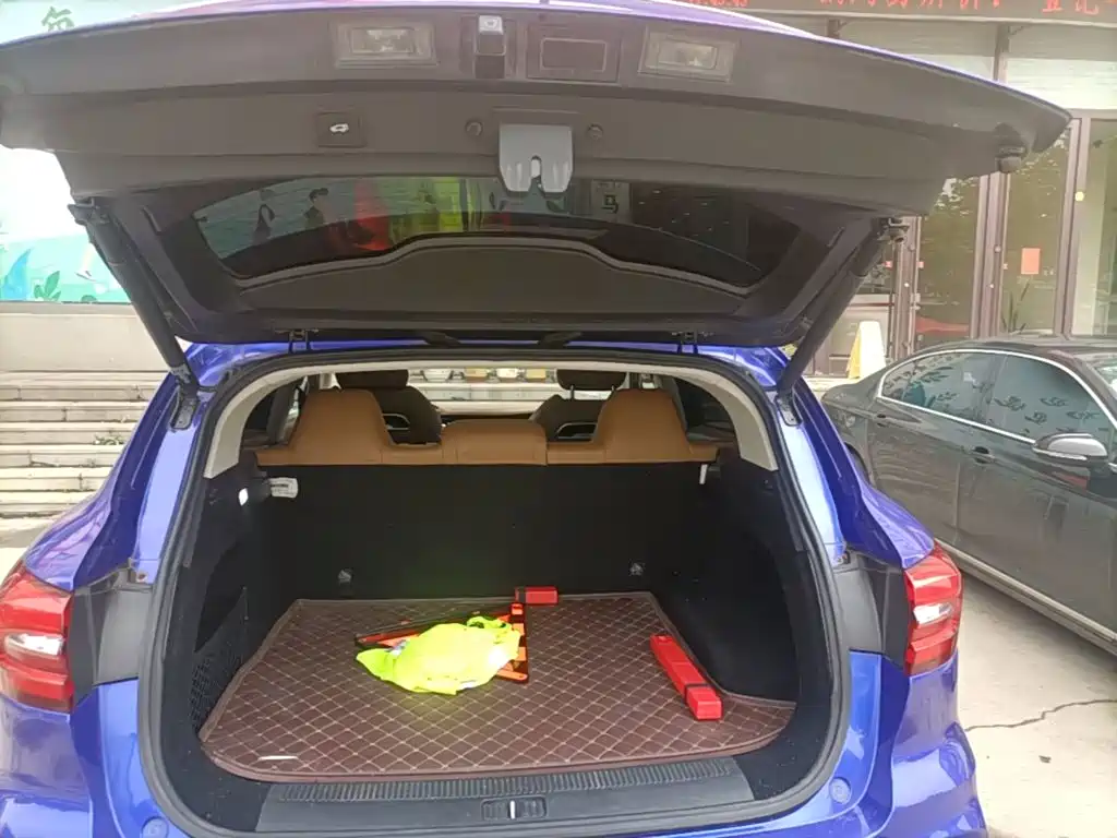 Roewe MARVEL X — миниатюра 19