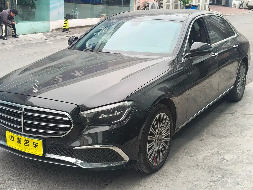 Mercedes-Benz E-Class 2022