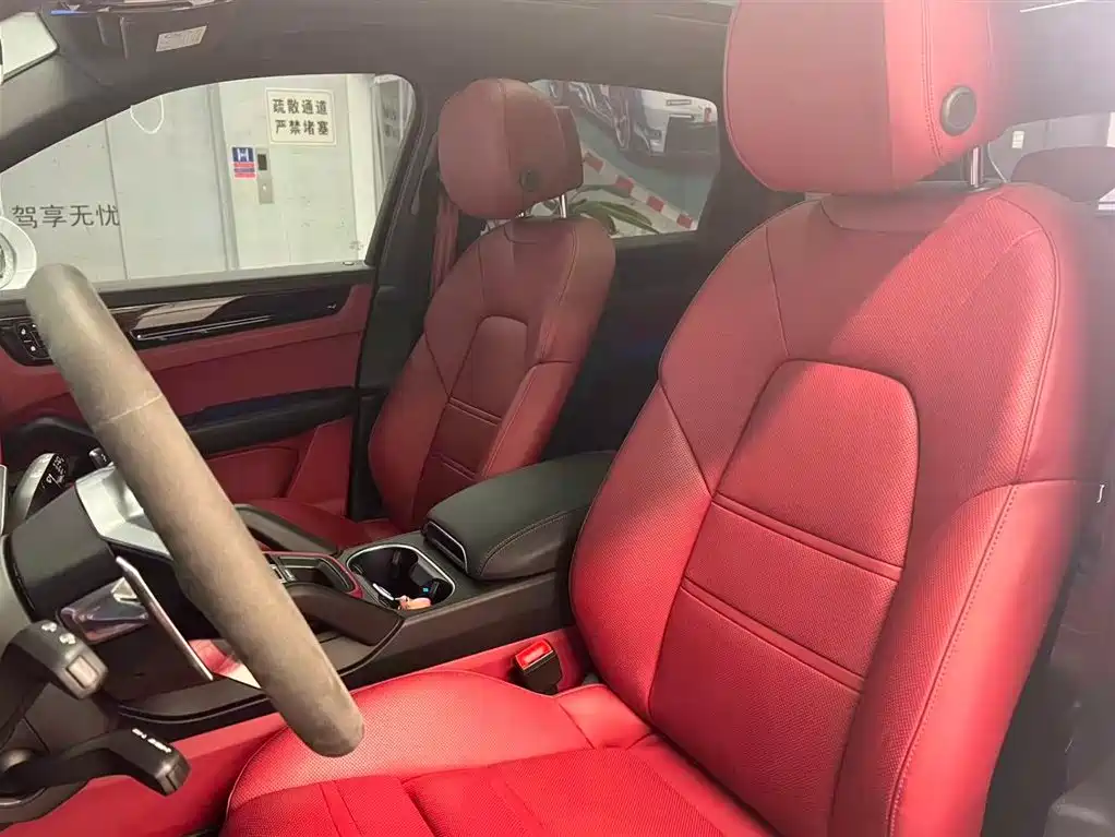 Porsche Cayenne — миниатюра 14