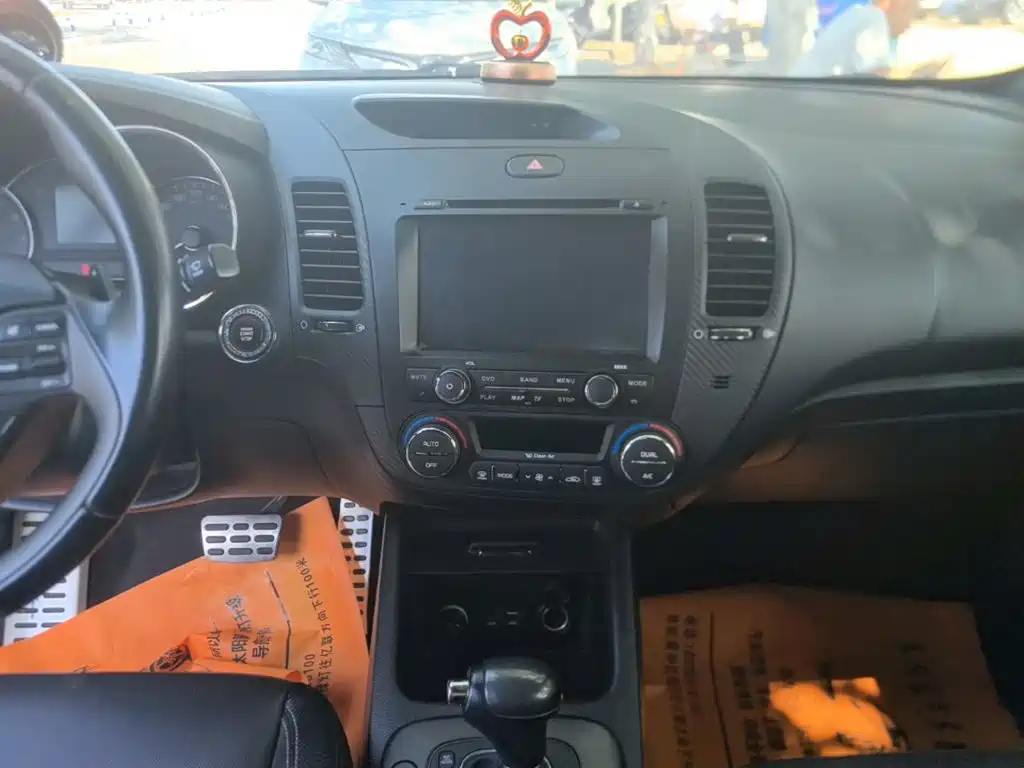 Kia Shuma — миниатюра 13