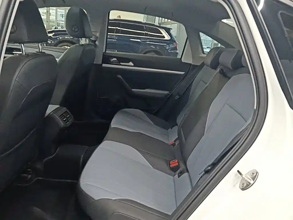 Volkswagen Lavida — миниатюра 17