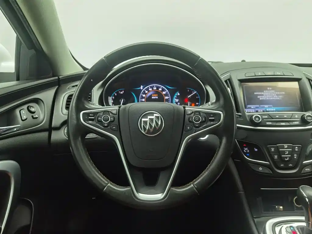 Buick Regal — миниатюра 11