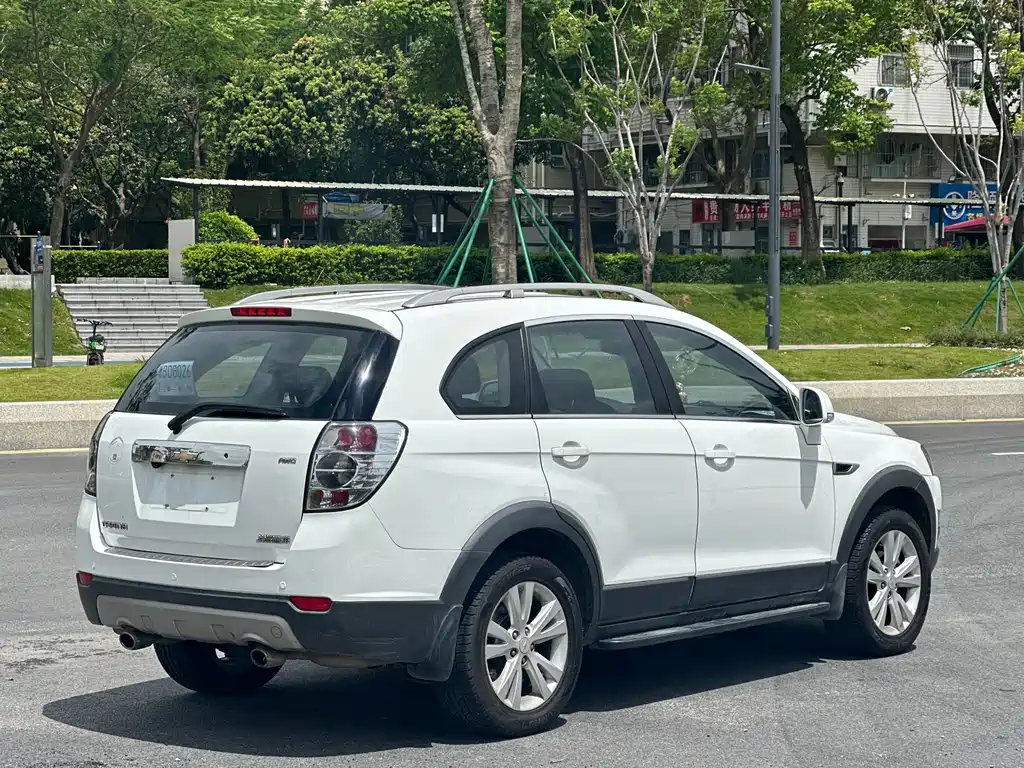 Chevrolet Captiva 2015 2.4L 7 мест