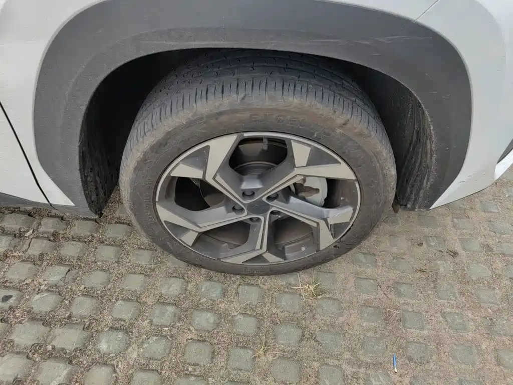 Geely Boyue L — миниатюра 24