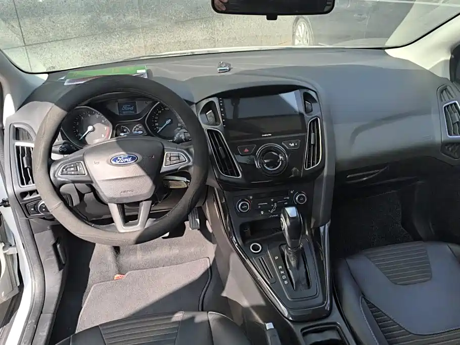 Ford Focus — миниатюра 12