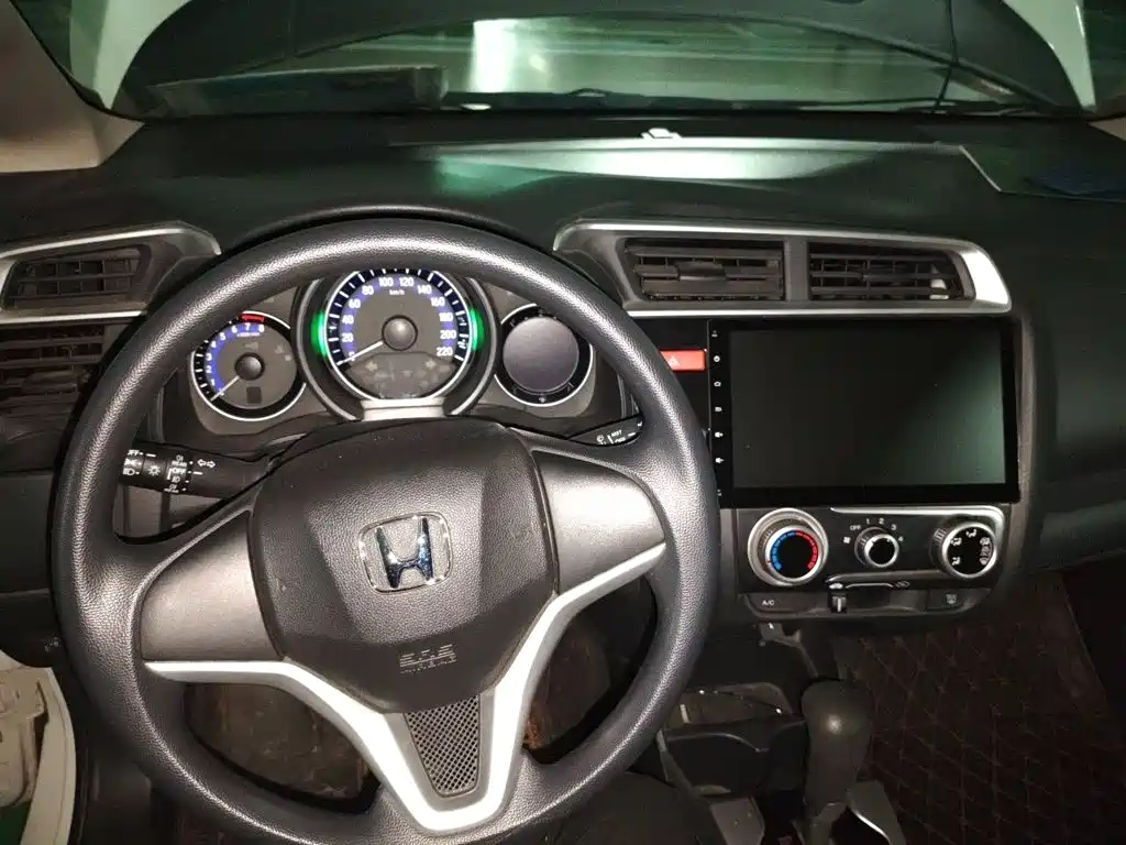 Honda Fit — миниатюра 5