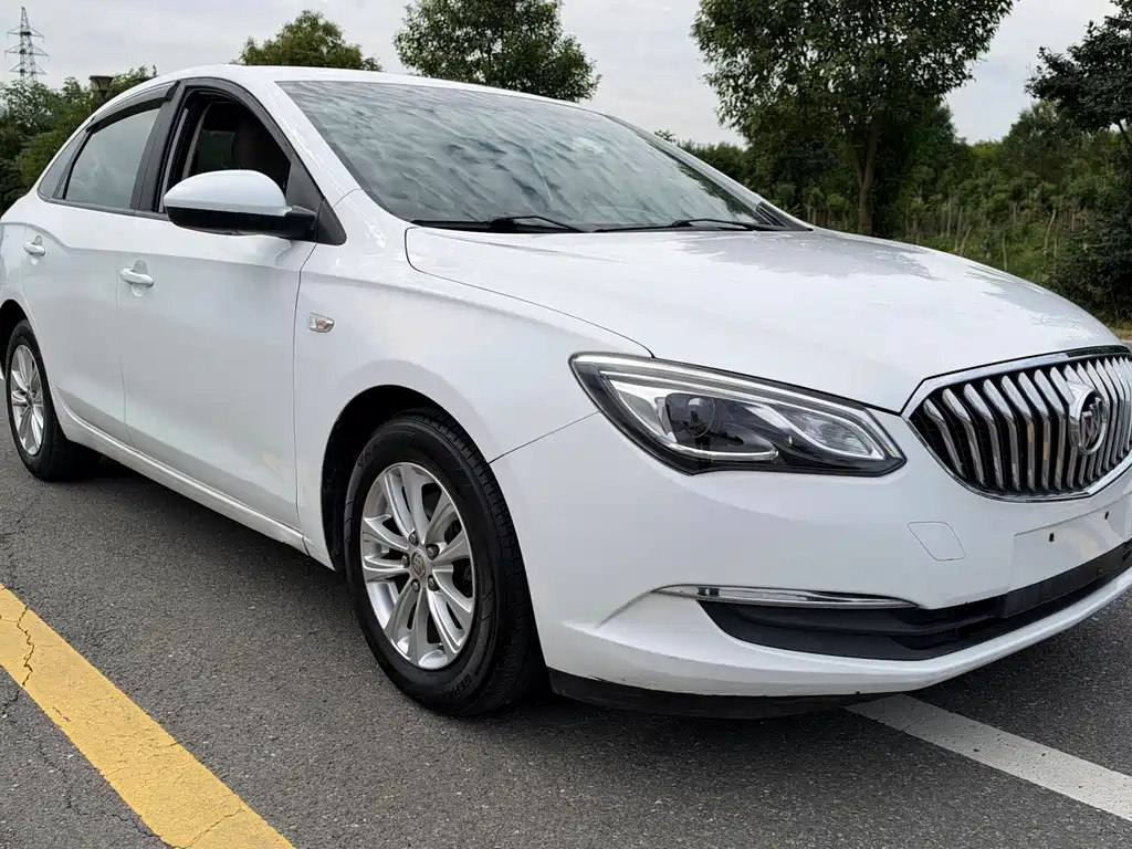 Buick Excelle — миниатюра 3