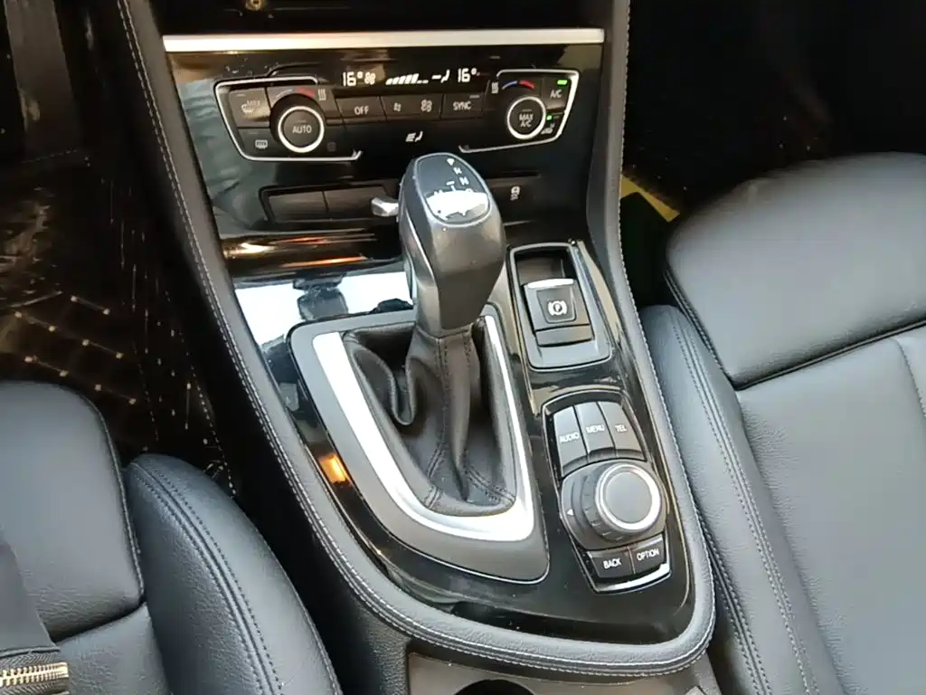 BMW 2 Series Active Tourer — миниатюра 14