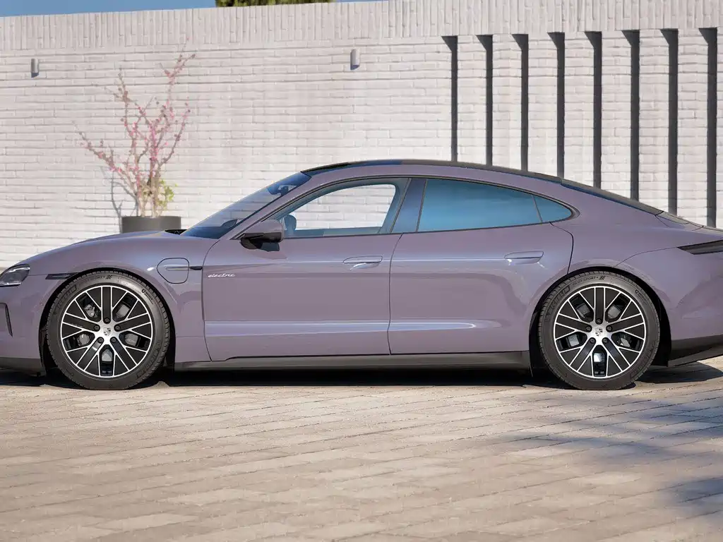 Porsche Taycan — миниатюра 3