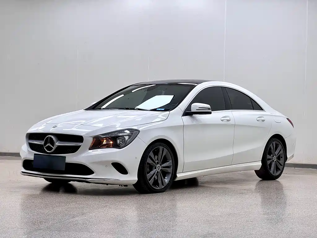 MERCEDES-BENZ CLA