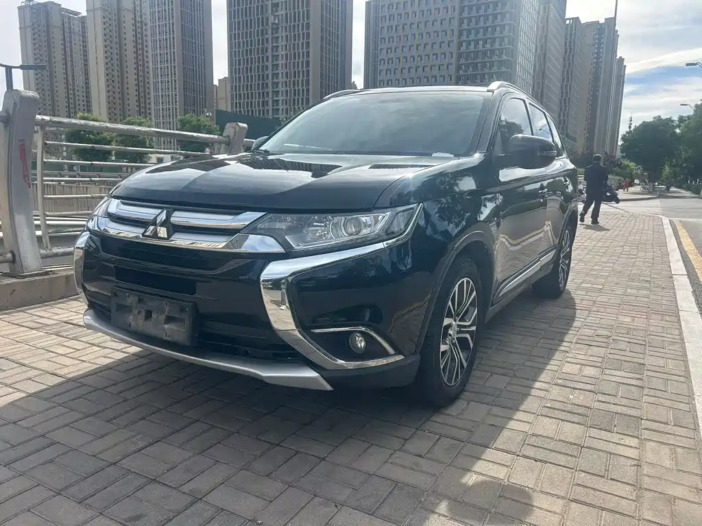 Купить Mitsubishi Outlander