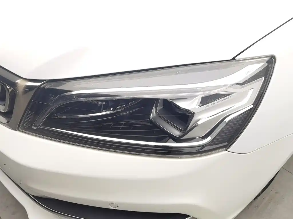 Geely Emgrand — миниатюра 7