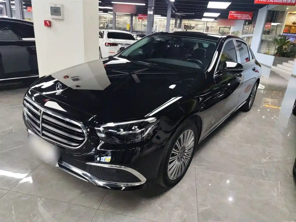 Mercedes-Benz E-Class 2022