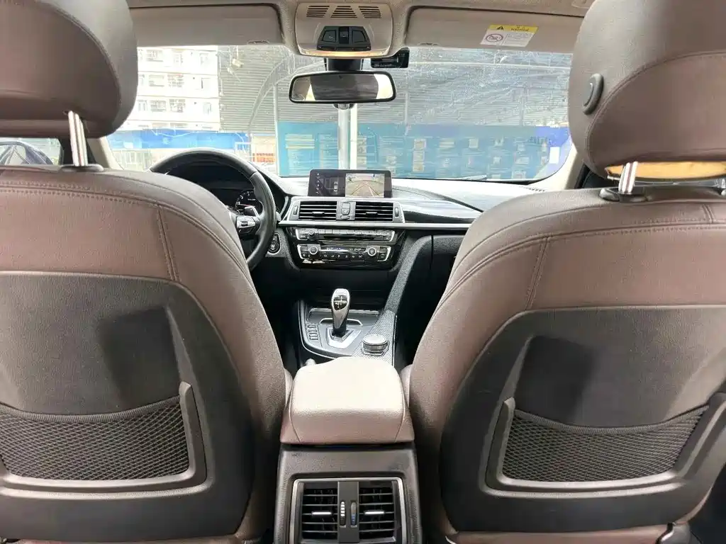 BMW 3 Series — миниатюра 13