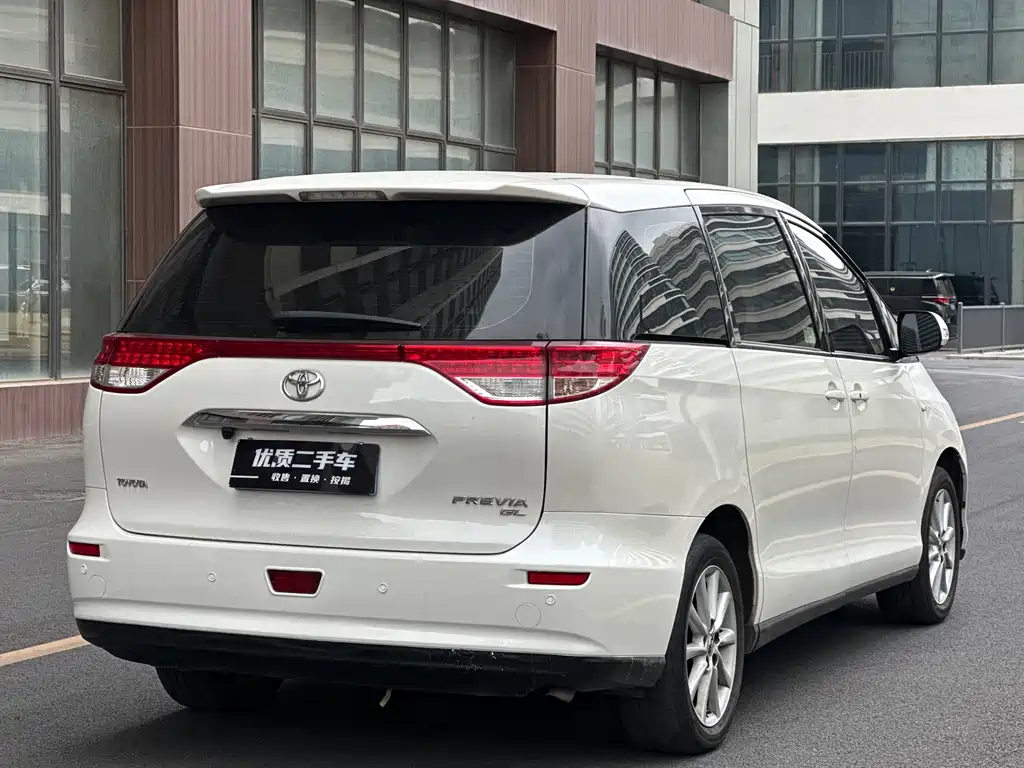 Toyota Previa 2018 2.4L AT