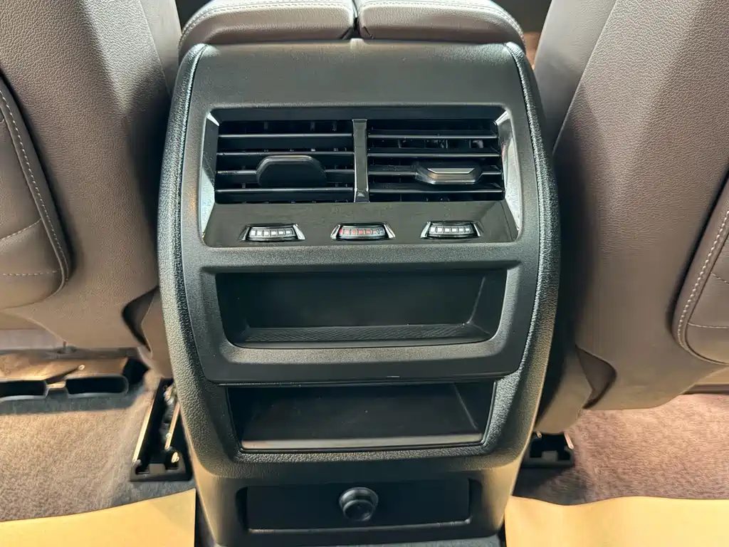 BMW X5 — миниатюра 27