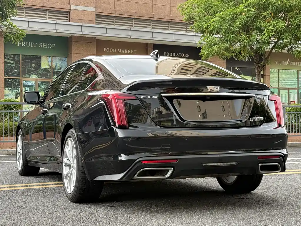Cadillac CT5 — миниатюра 8