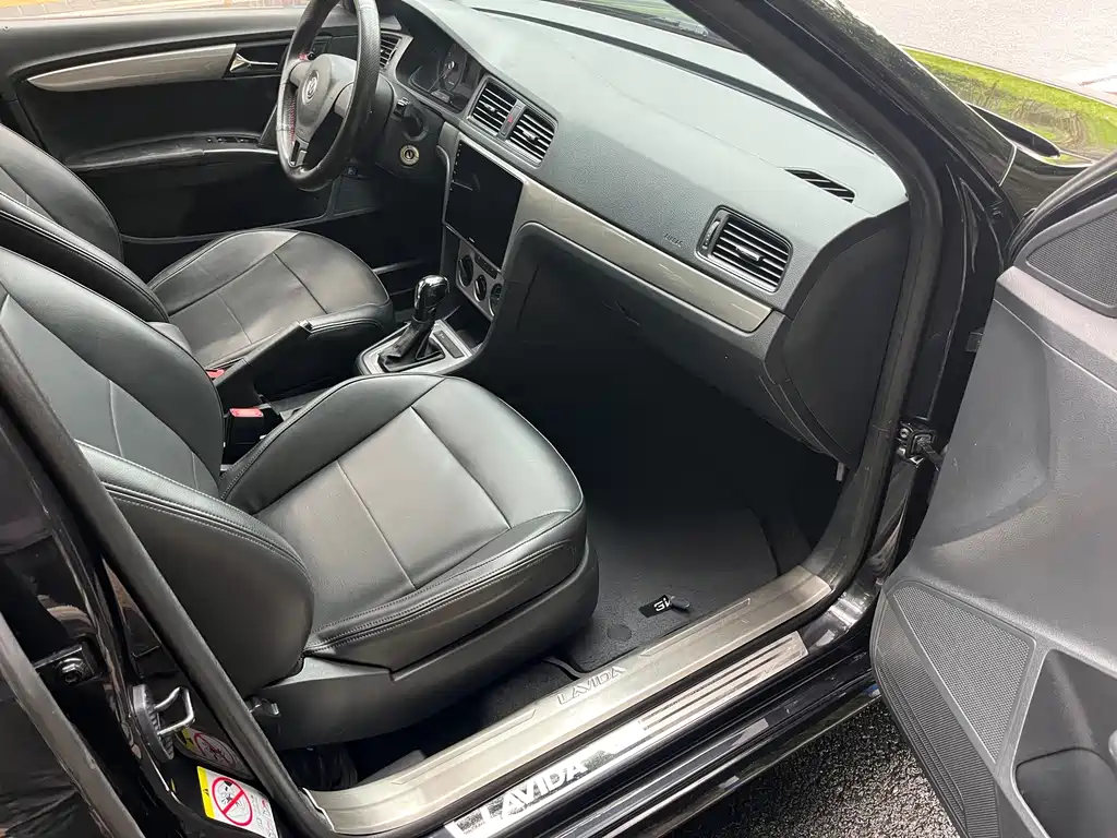 Volkswagen Lavida — миниатюра 7