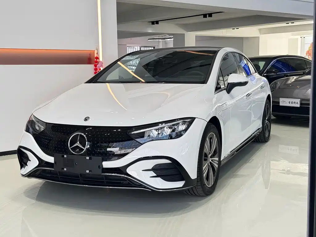 Mercedes-Benz EQE 0